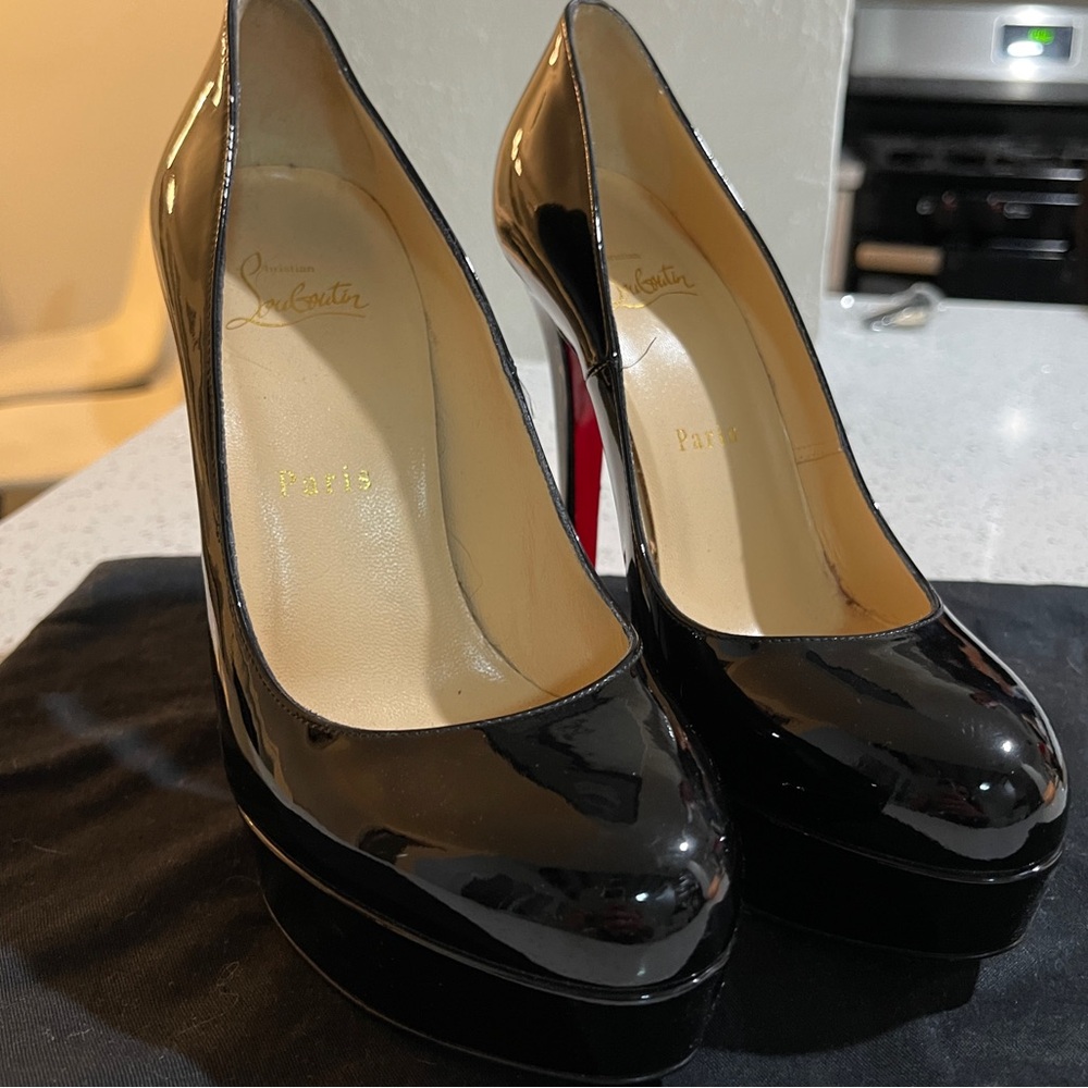 Christian louboutin Bianca patent black leather heels